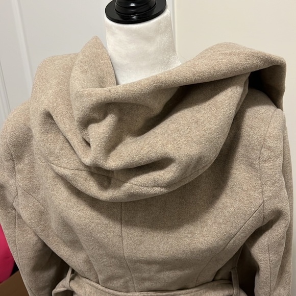 Zara jacket good condition - Picture 3 of 7